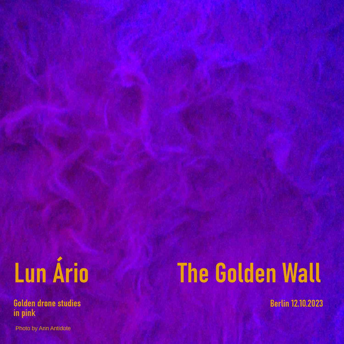 The Golden Wall Lun Ário