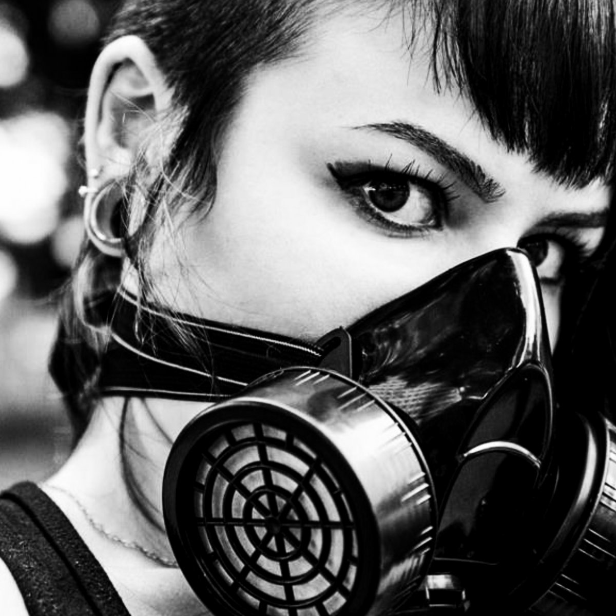 Life Is a Storm Lagrima Negra