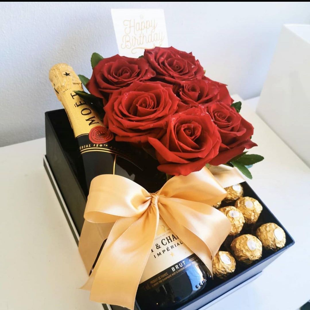 Moet & Flower Gift Combo Fab Florist Kenya Best Flower Shop in