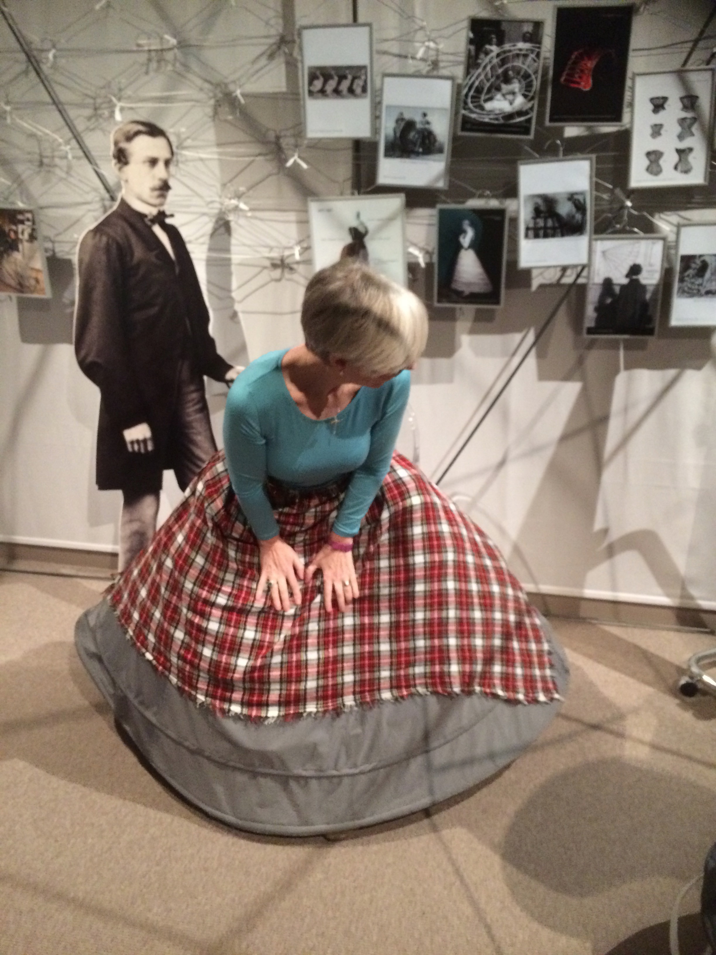 Crinoline: The Unsung Hero Of Fashion History - l2n1rz2