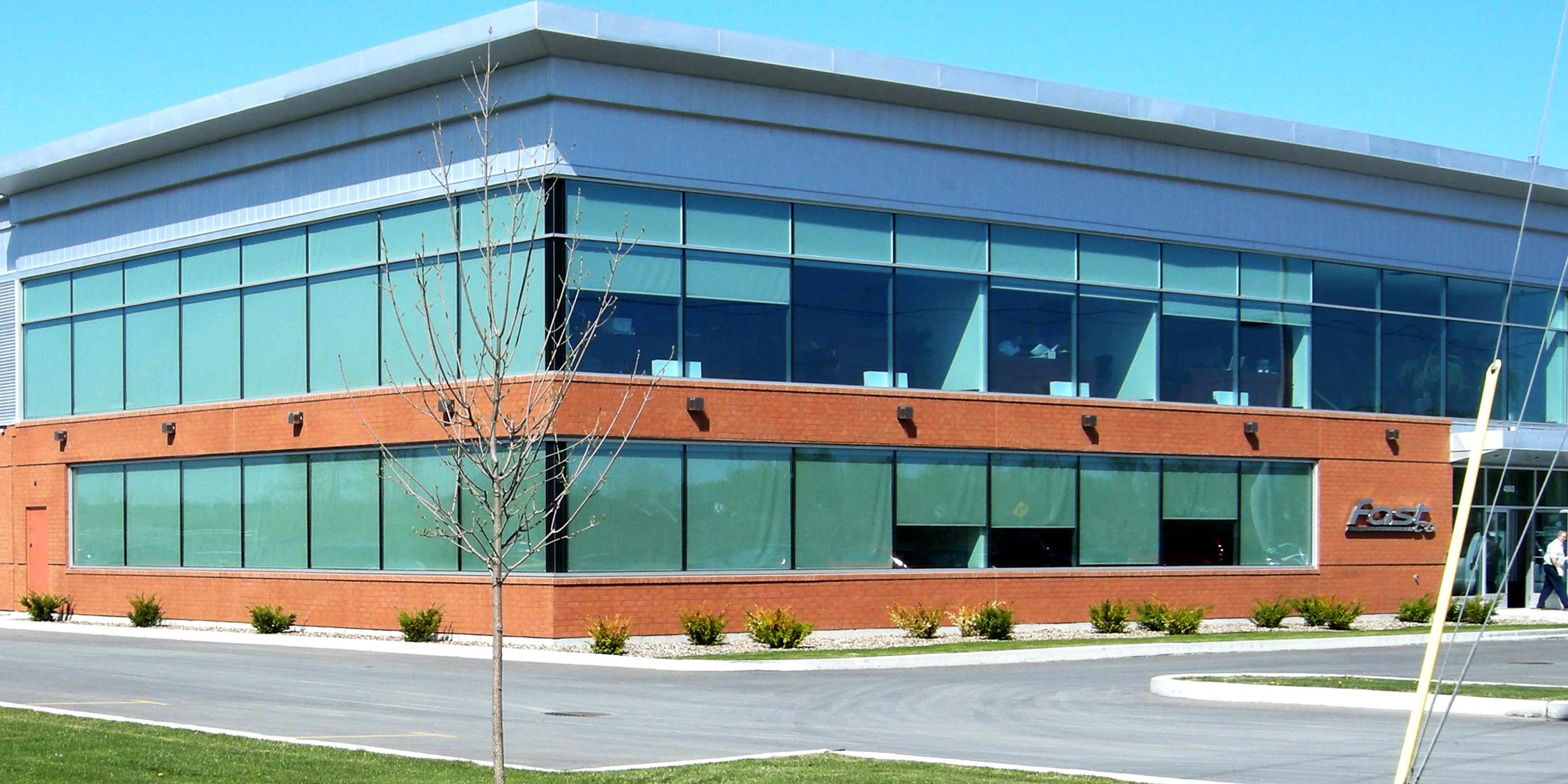 FABRIQ architecture » FastCo Head Office and warehouse, Vaudreuil