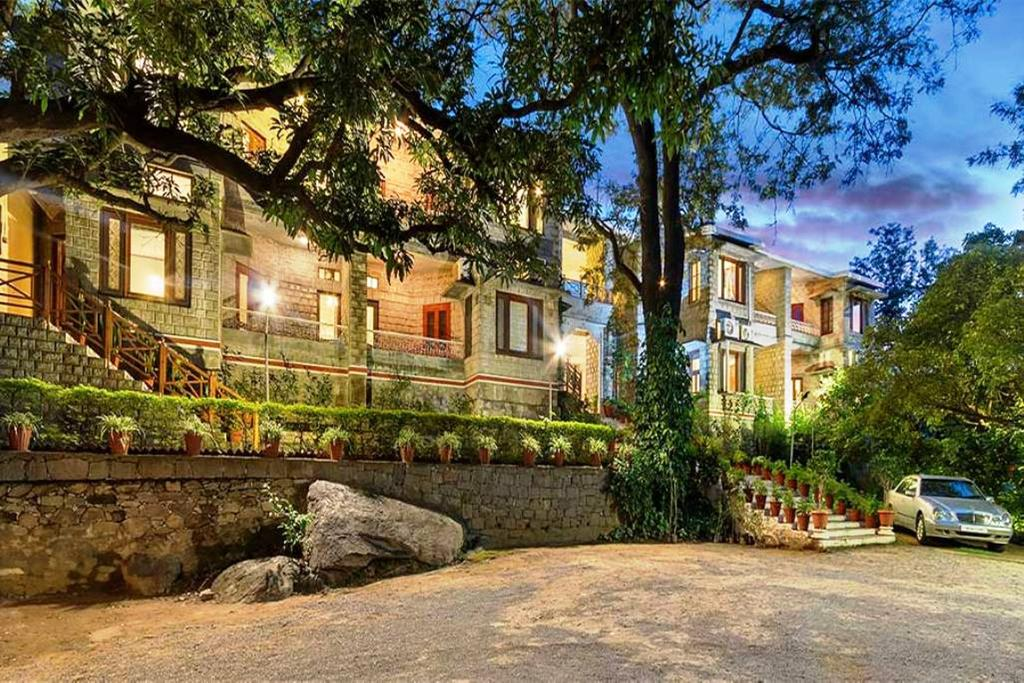 BestHotelsinMountAbuNearNakkiLake