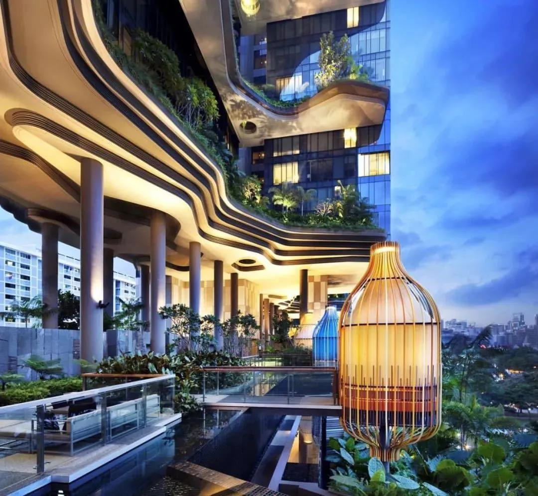 Lighting design of PARKROYAL on Pickering, Singapore Facade Lighting