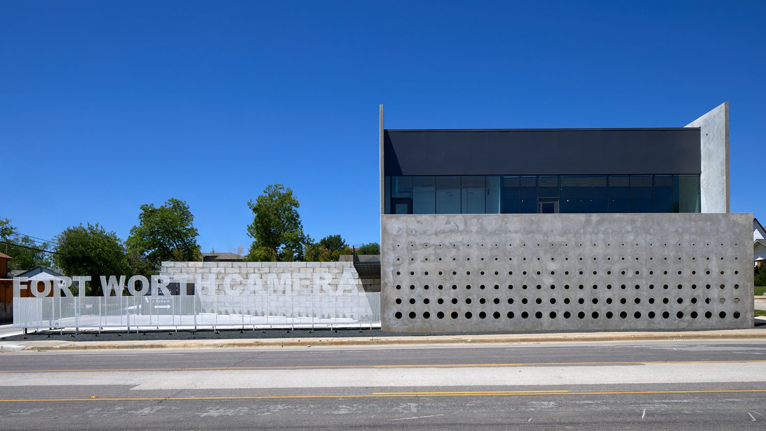 This concrete screen wall was inspired by the proportions of camera