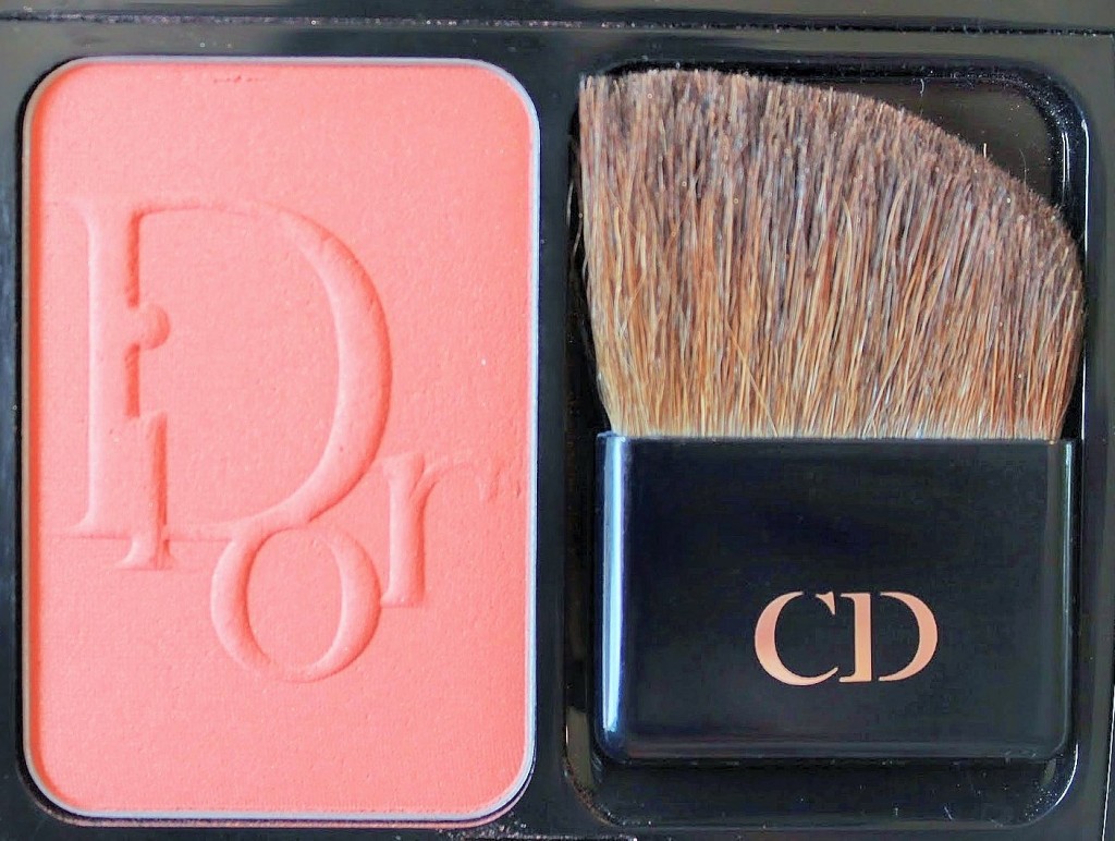 DiorBlush Vibrant Colour Powder Blush in Cocktail Peach Review & Swatch