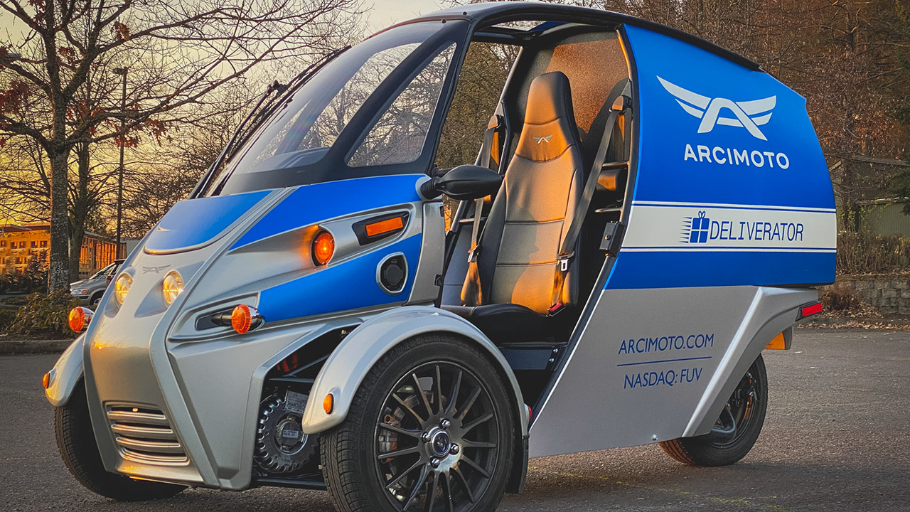 🥇Arcimoto entregará sus vehículos eléctricos de 3 ruedas a través de DHL