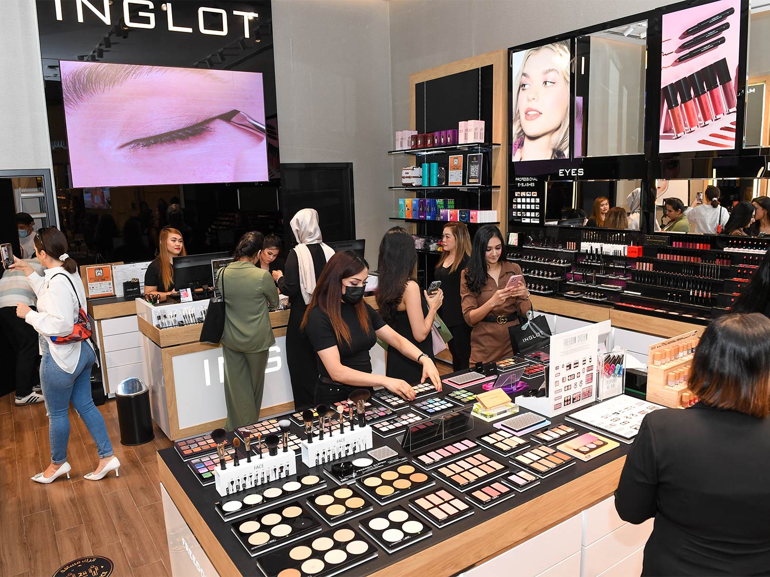 Inglot Makeup
