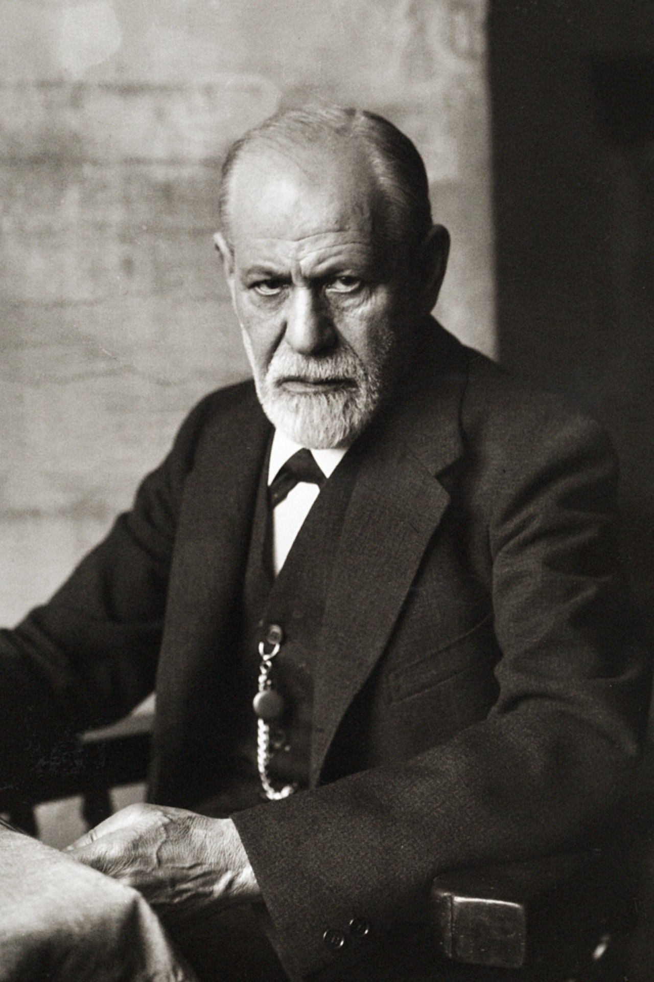 50 Fascinating Sigmund Freud Facts To Boggle Your Mind