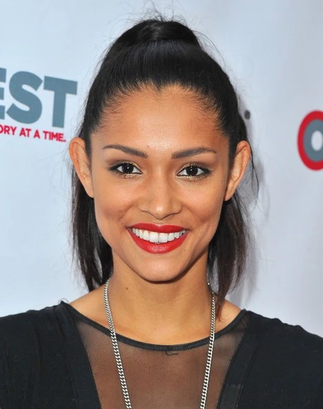 Miranda Rae Mayo Bio, Age, Height, Education, Partner, Career, Relationships, Net Worth - Fact Bios