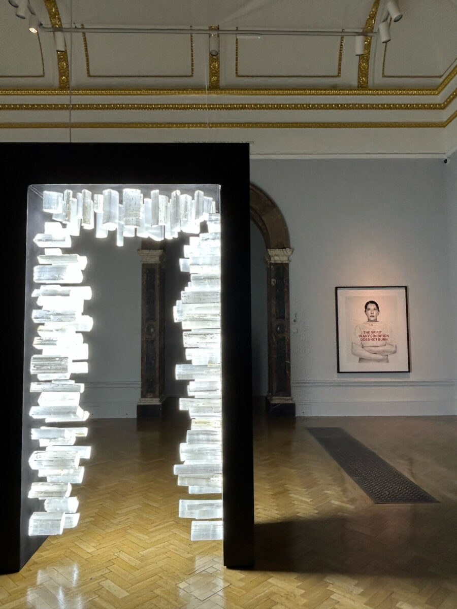 Marina Abramovic takes over the Royal Academy of Arts. - FAD Magazine