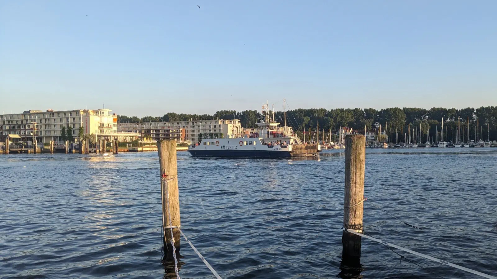 Travemünde Fähre › Skandinavienkai › Fahrplan › Adresse › Preis