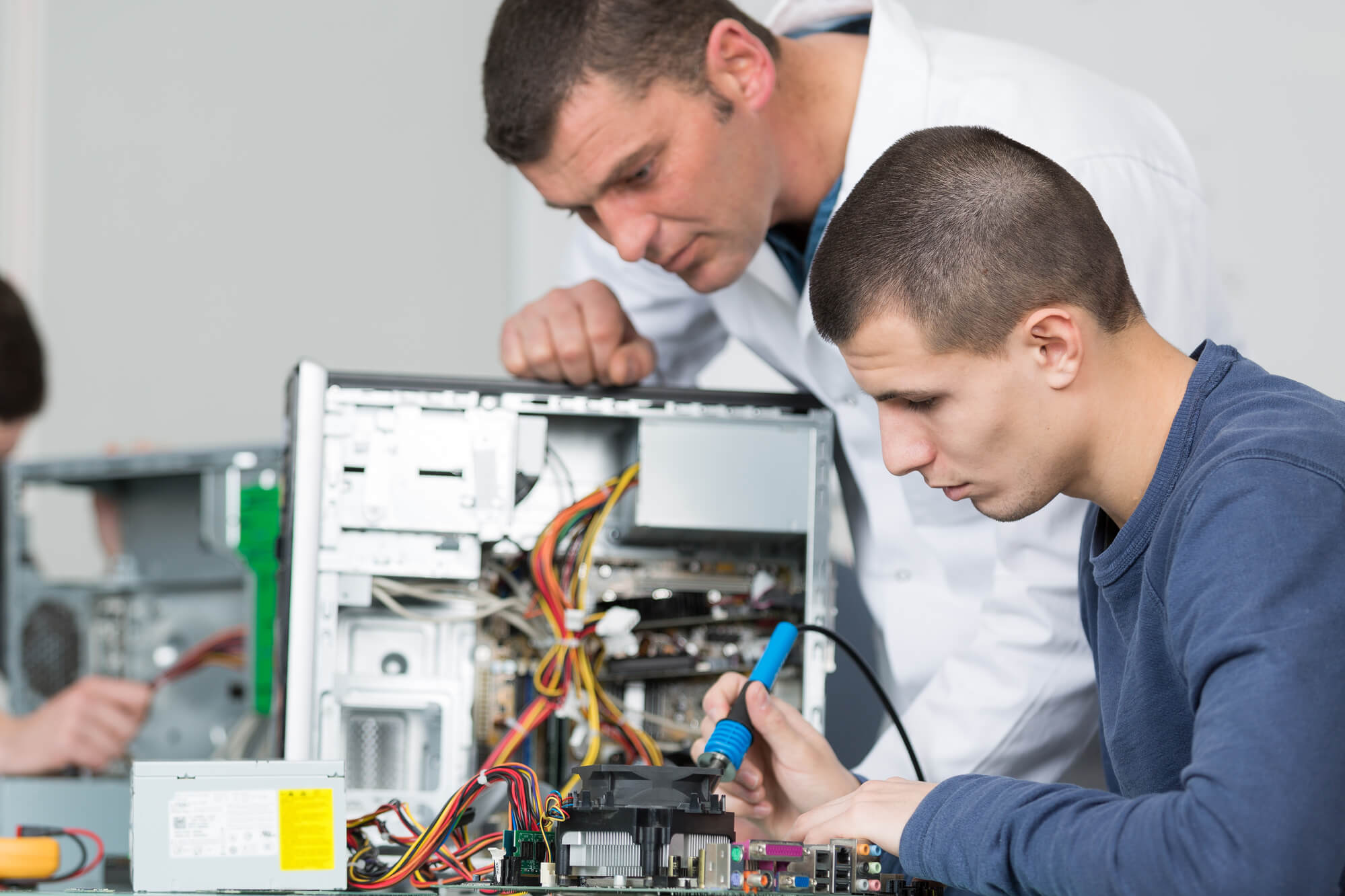 6 coisas que você deve saber antes de cursar Técnico em Eletrônica FAESDE