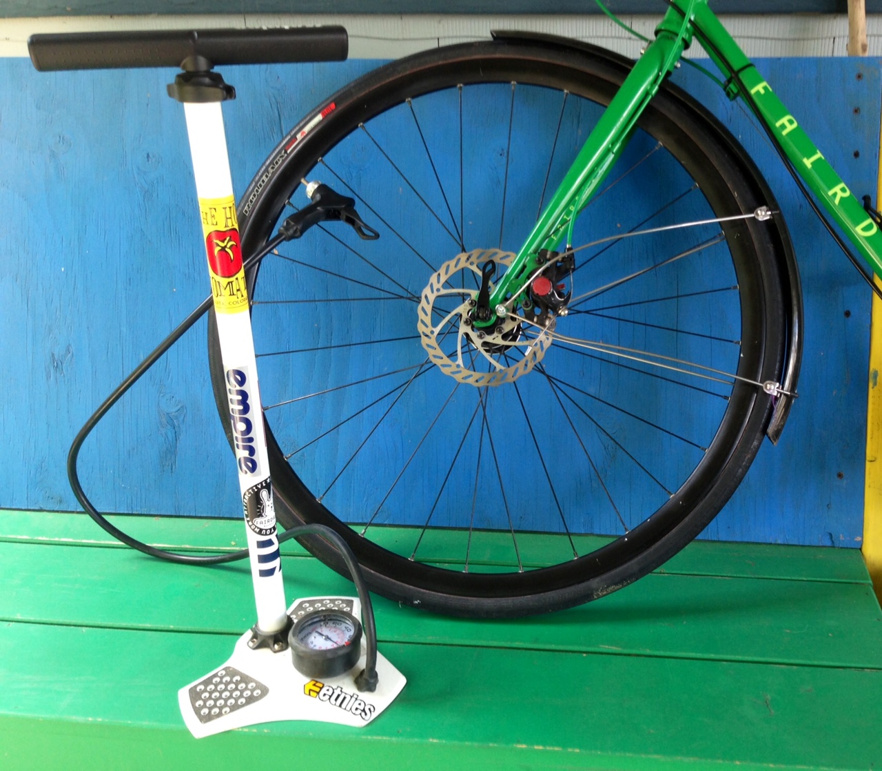 FAIRDale how to ride like the wind! Fairdale Bikes