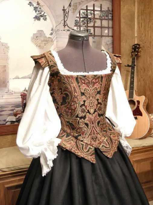 Middle or Merchant Class Ensemble Faire Finery