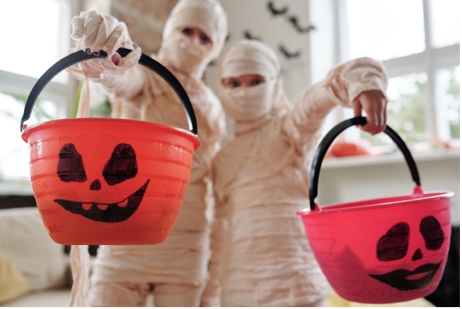 Your Pediatrician’s Guide to Halloween TrickorTreating Safety
