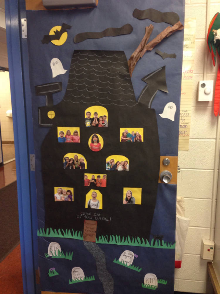 Halloween Door contest! Fair Winds Teaching