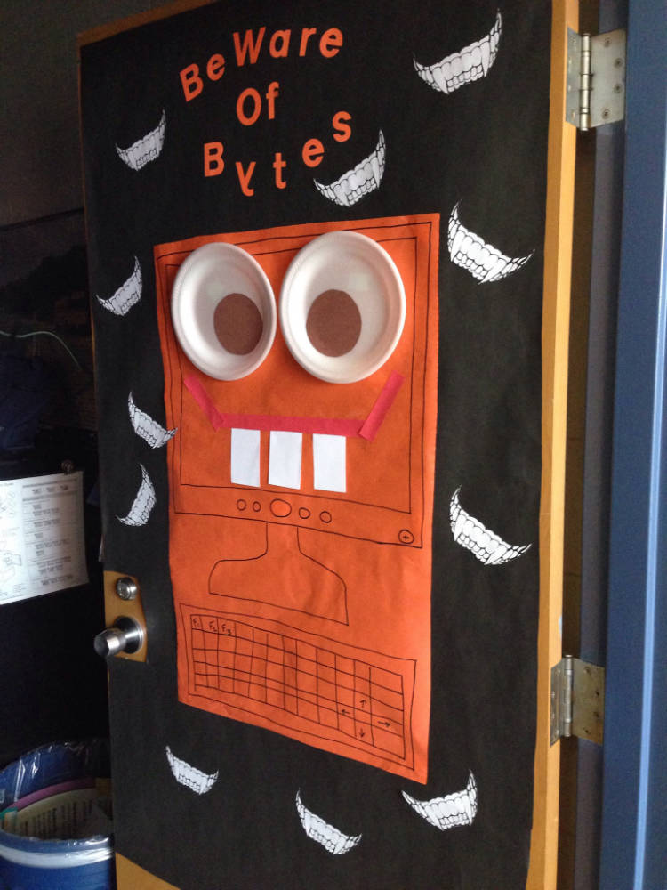 Halloween Door contest! Fair Winds Teaching