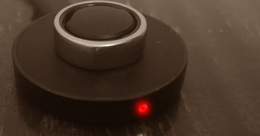 Oura Ring Charger Flashing Red Light (Troubleshooting) FallmanTech