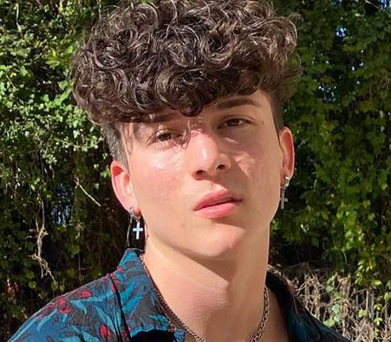 Tony Lopez Wiki & Bio: Net Worth, Age and other information | FameCop.com