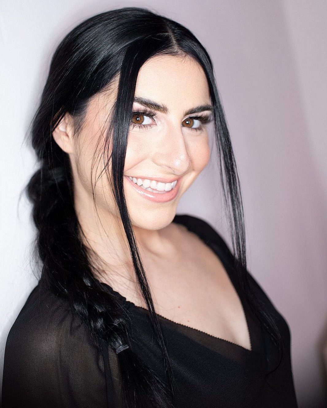 Kaitlyn Katsaros Bio, Age, Career, Net Worth, Height, Education,