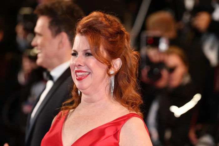 Siobhan Fallon Hogan: From SNL to Hollywood Stardom Siobhan Fallon Hogan: From SNL to Hollywood Stardom