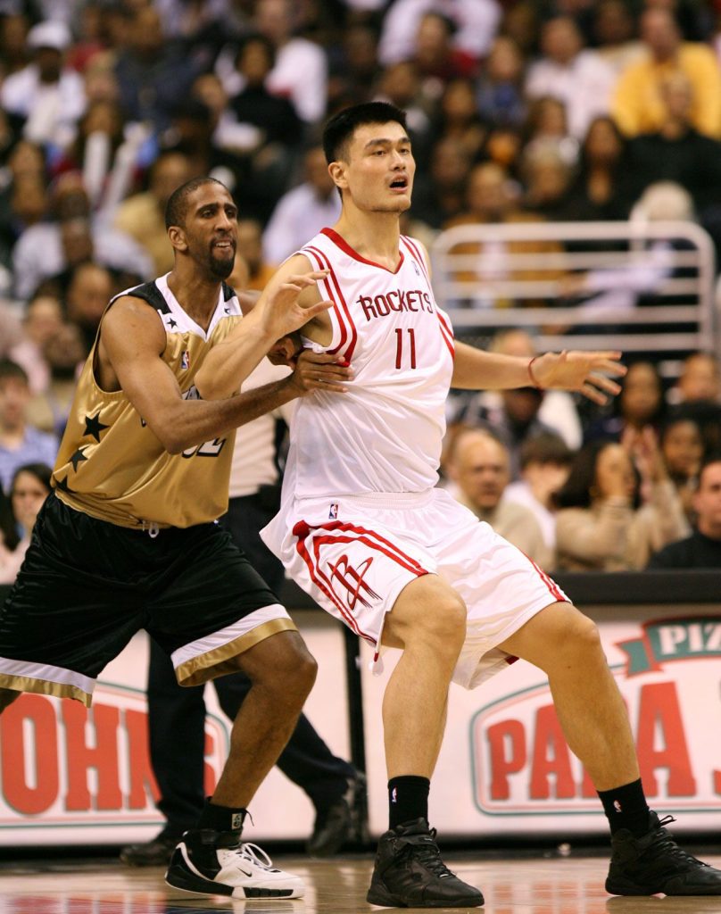 How Tall Was Yao Ming? The Giant of Basketball - FAME RIZE