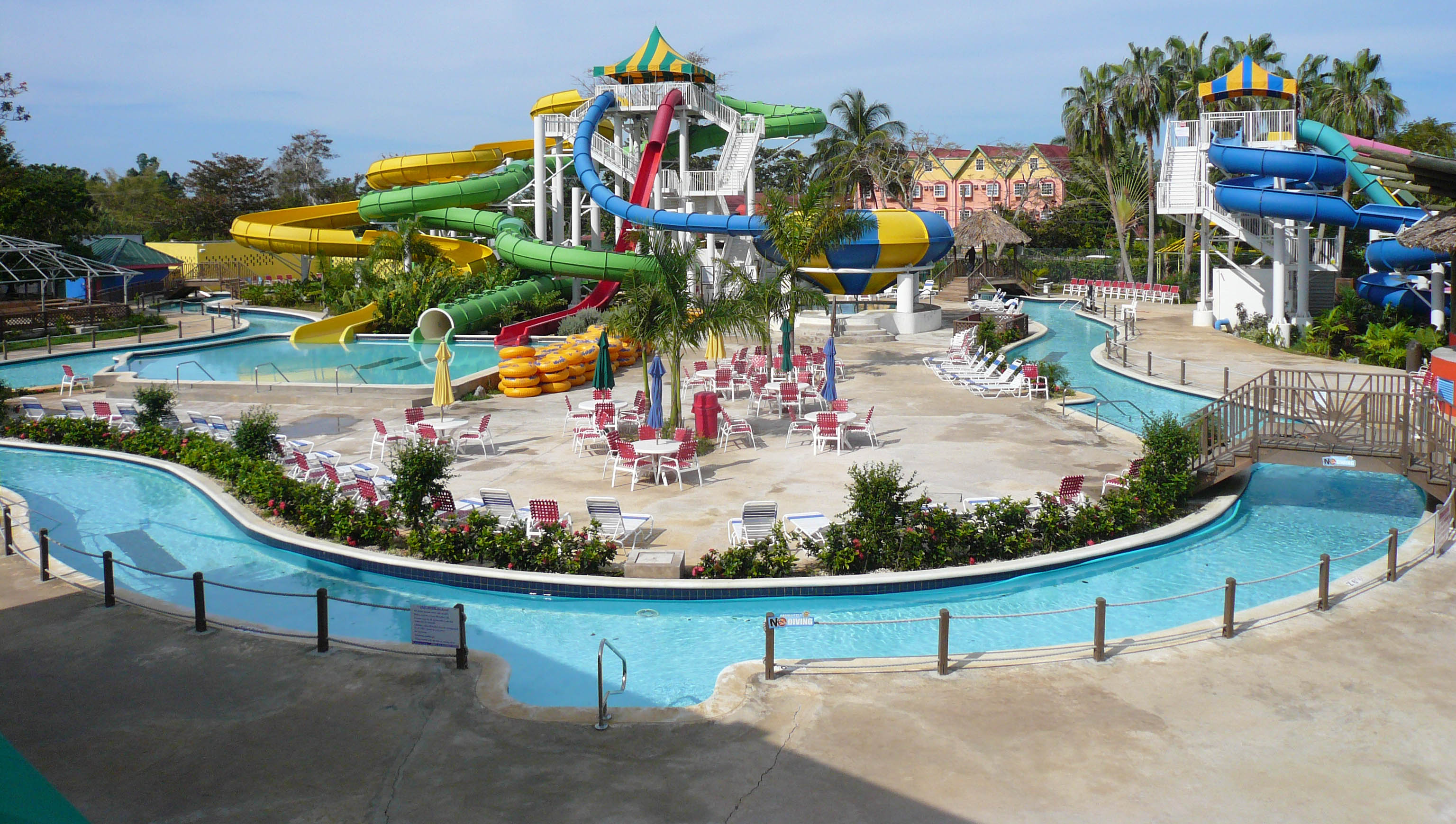 Family Fun Pools Residential & Commercial Pools & WaterparksFamily