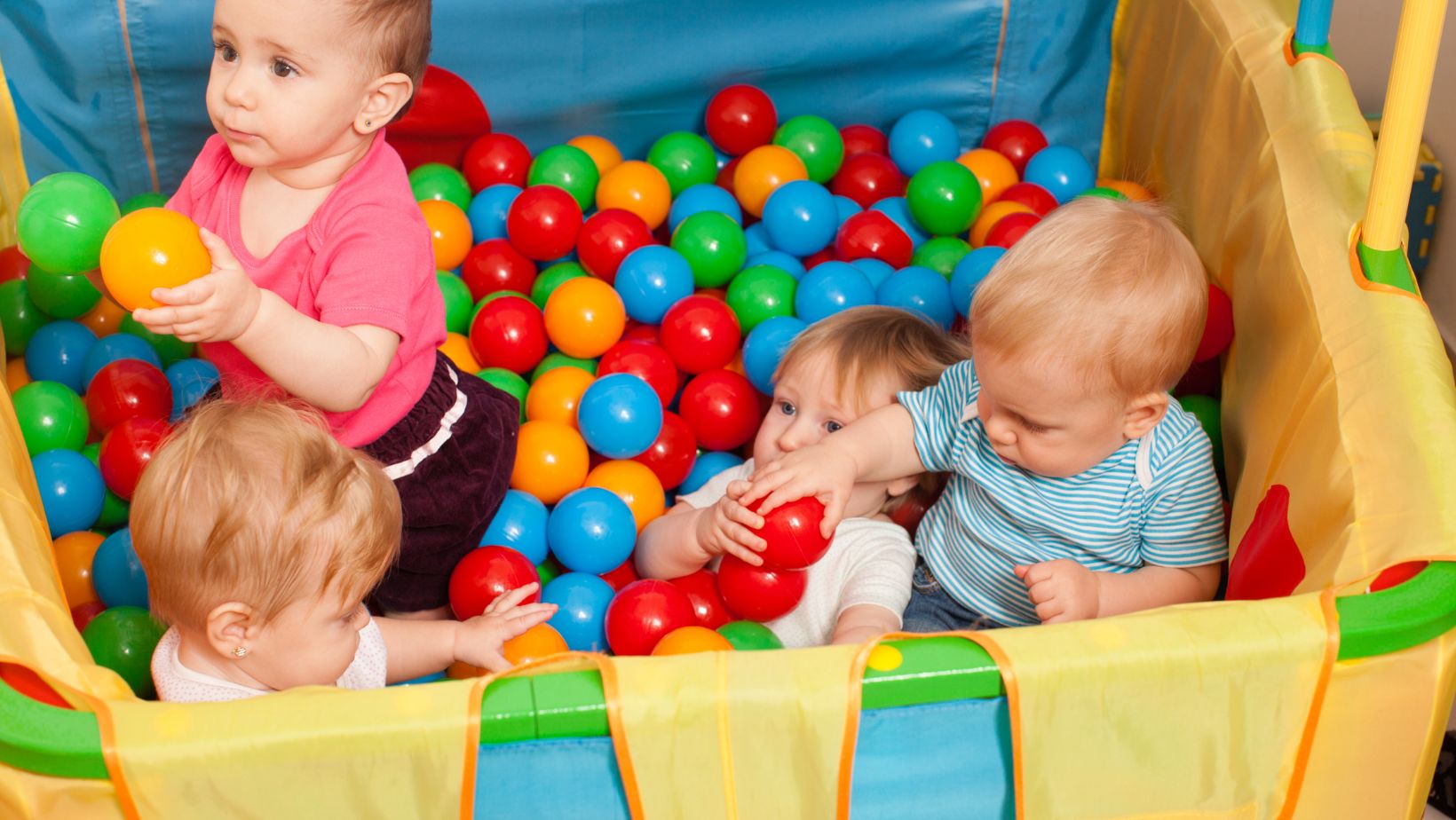 Playpens for Toddlers The Ultimate Guide to Keeping your Little One