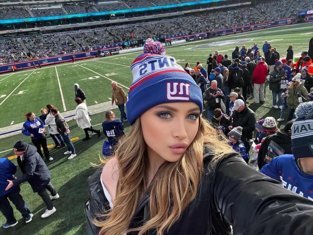 Giants Player Allegedly Gave OnlyFans Model Free Tickets To ‘Flash’ Saints - FanBuzz
