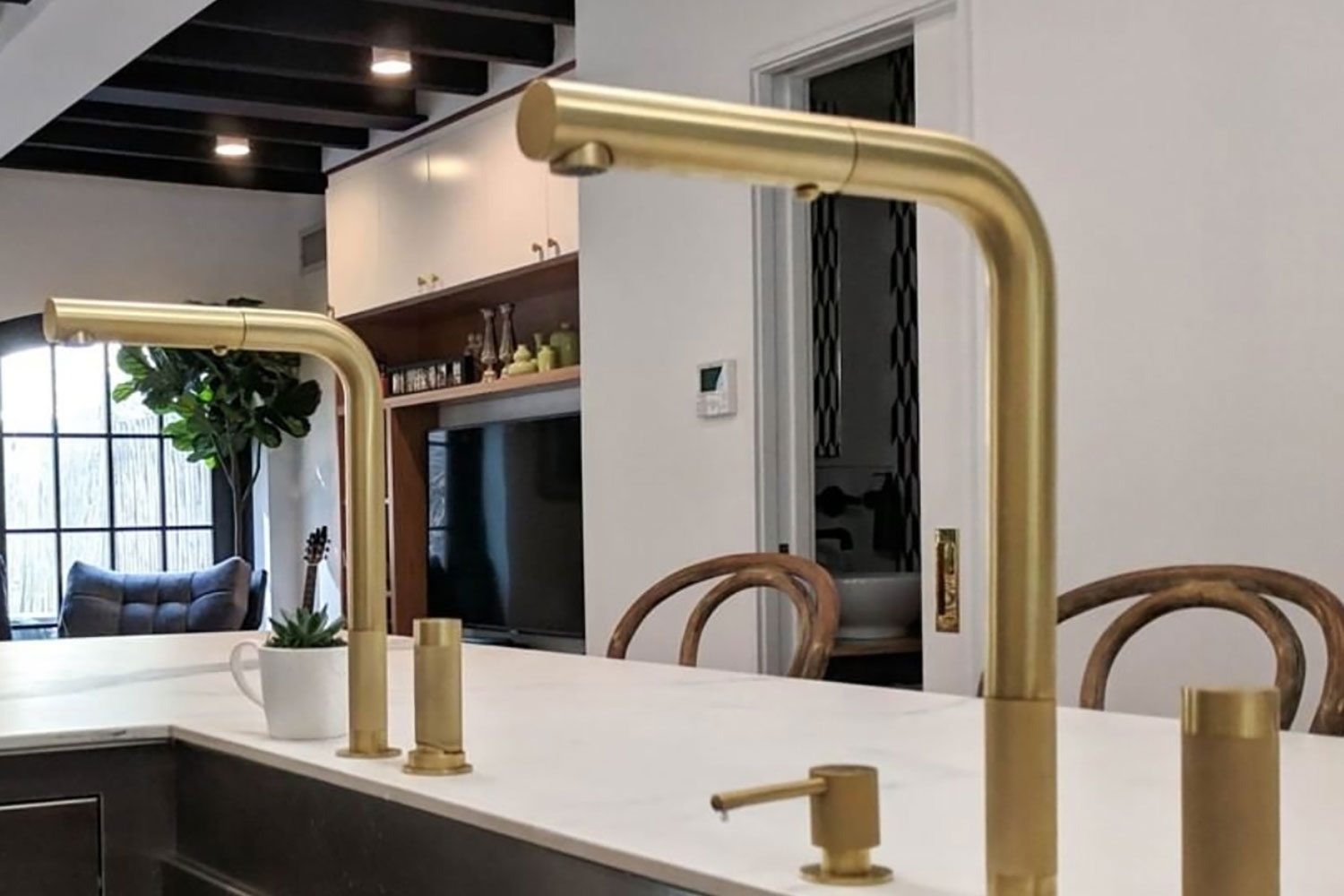 Fancy Fixtures Showroom PlainviewNewYork