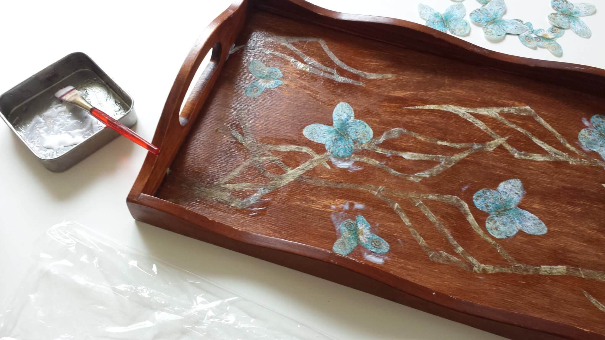Decoupage On A Wooden Tray Diy