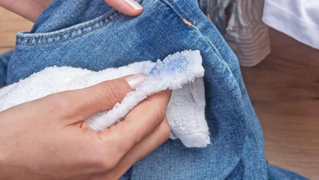 How to Remove Fabric Bleed From a Quilt?