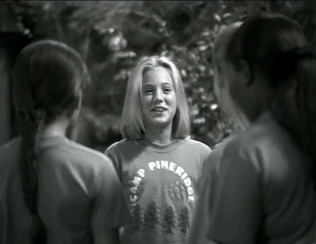 Famous Celebrities Who Starred On '90s Before They Got Famous