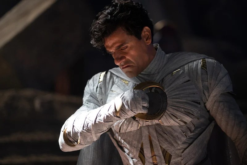 Oscar Issac in a scene of Moon Knight