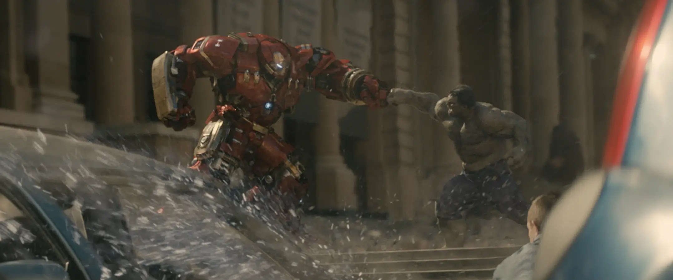 A fight between Hulk and Hulkbuster
