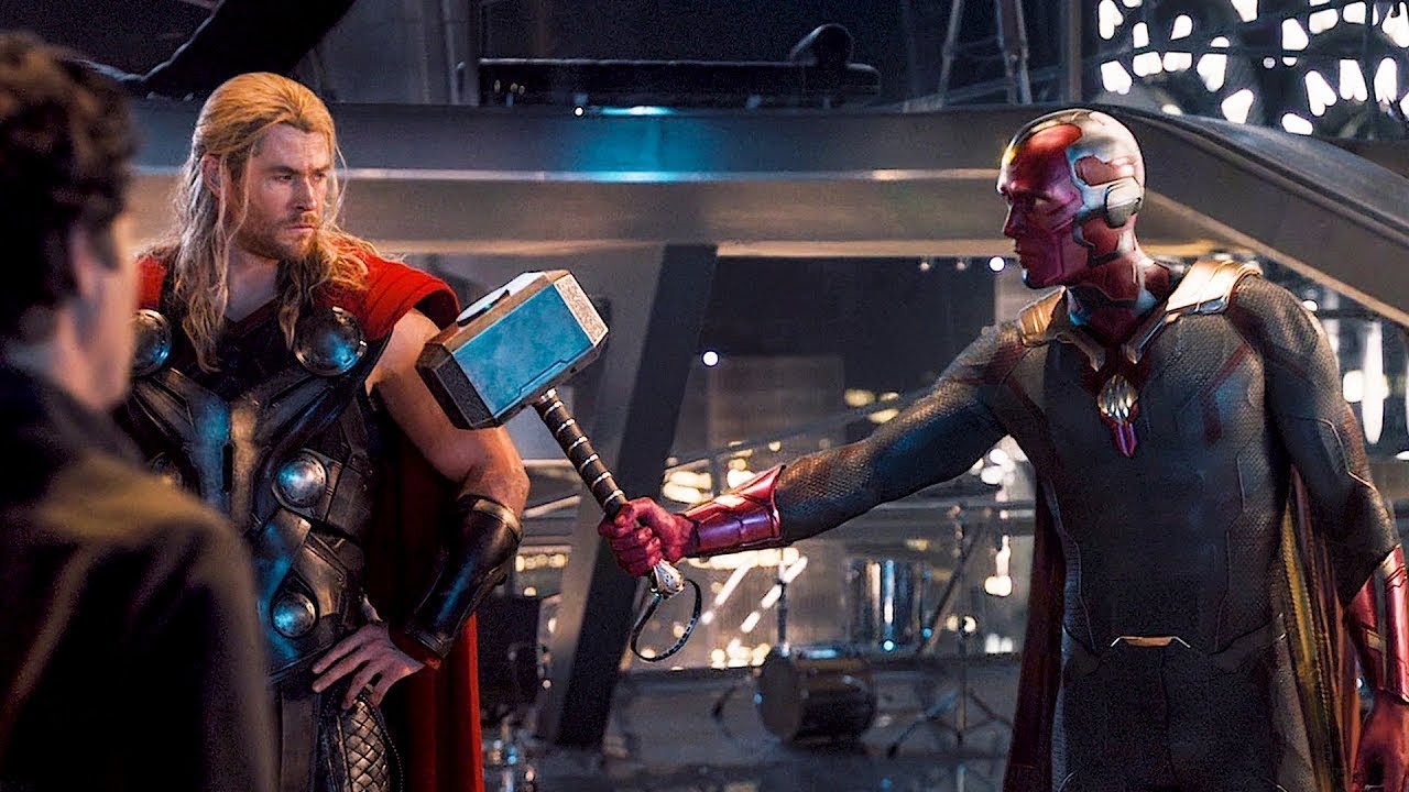Vision gives Chris Hemsworth&rsquo;s Thor his Mjolnir back.