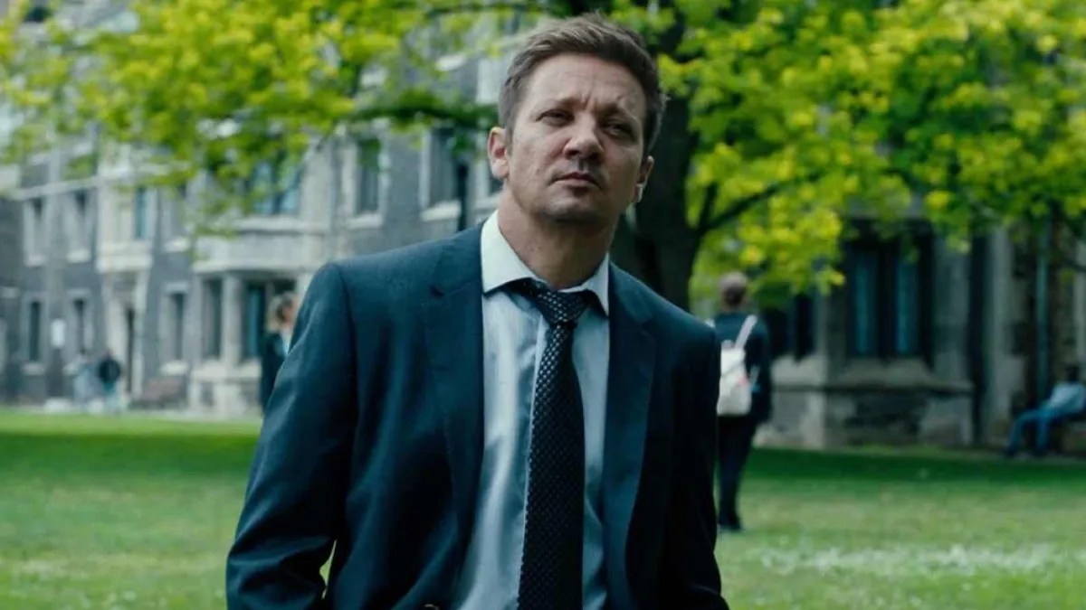 Jeremy Renner as Mike McLusky in Mayor of Kingstown