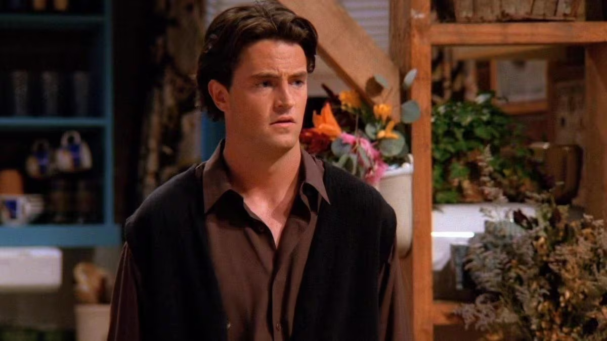 Matthew Perry as Chandler Bing in FRIENDS