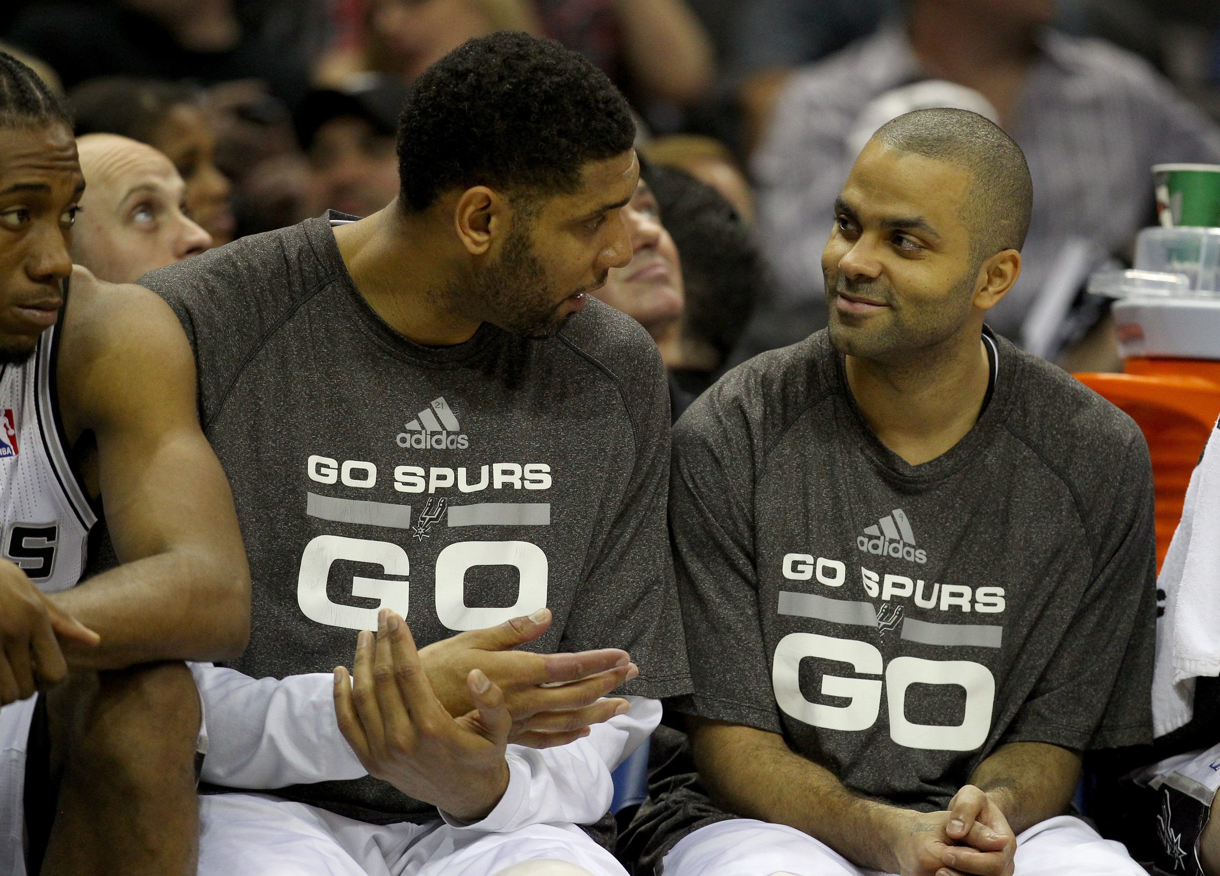 sormi tiukka pillua MILF suku puoli perä vaunut