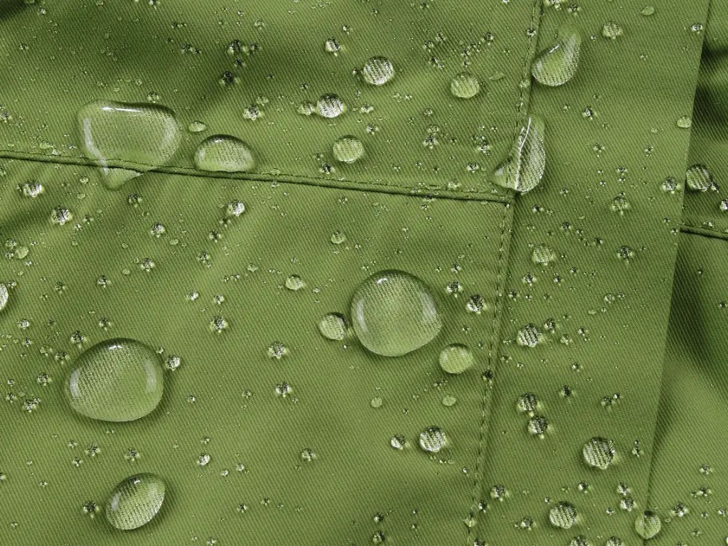 Understanding the Difference Waterproof vs. Water Resistant