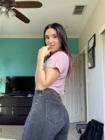 @raquelesque Raquel Onlyfans - Earnings, Profile