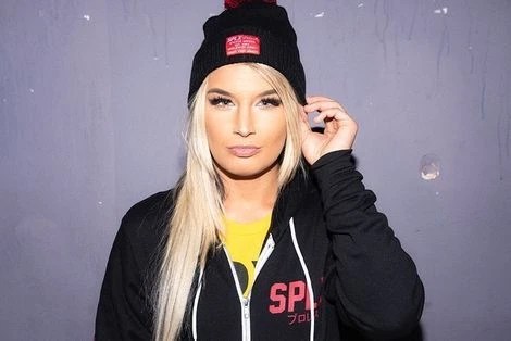 Toni Storm: Badass Thick Ass Wrestler (OnlyFans Review) | fanscribers.com