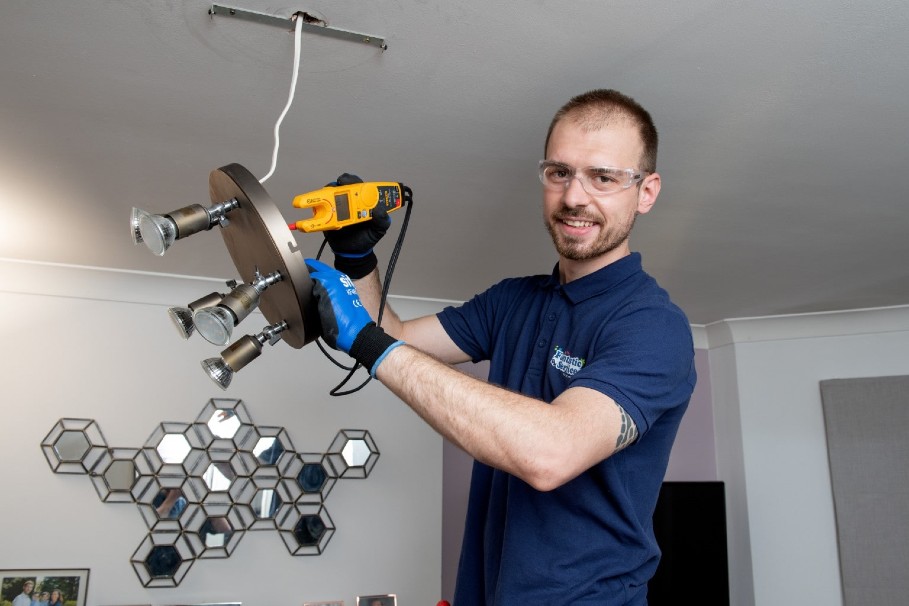Why a Handyman Franchise Might Be the Right Choice for You Fantastic Franchise UK