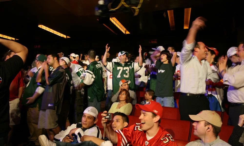 How To Throw The Ultimate Fantasy Football Draft Party Fantasy Six Pack