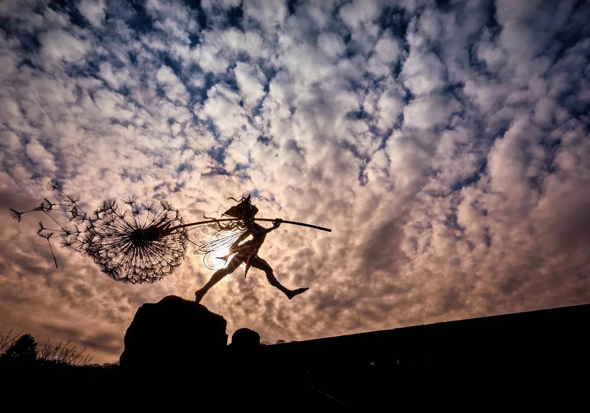 Dont Let Go Fantasy Wire Sculpture for Sale by Robin Wight