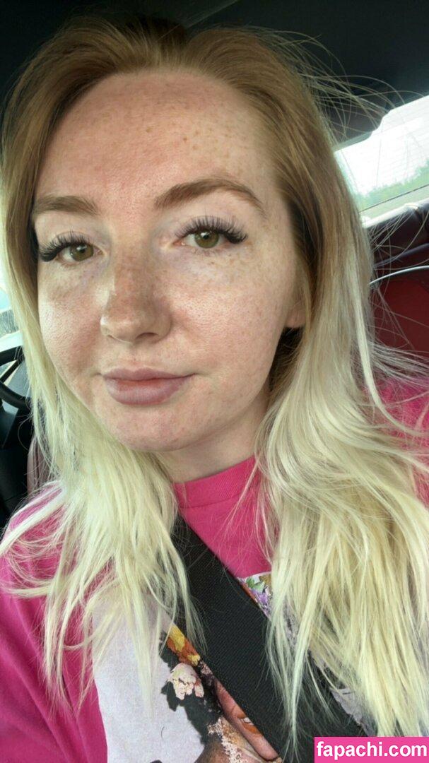 Eevee Bee / Eeveebeeshow / eevee_bee / eeveebee leaked nude photo #0430