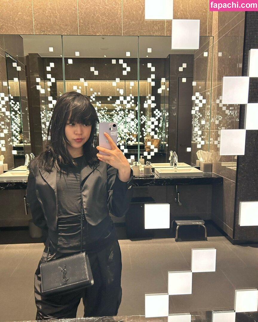 rinlinlin / hiouurin / rintohsaka leaked nude photo #0030 from OnlyFans