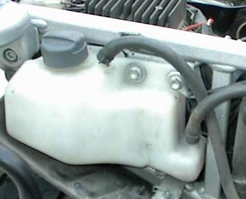Car Coolant Reservoir