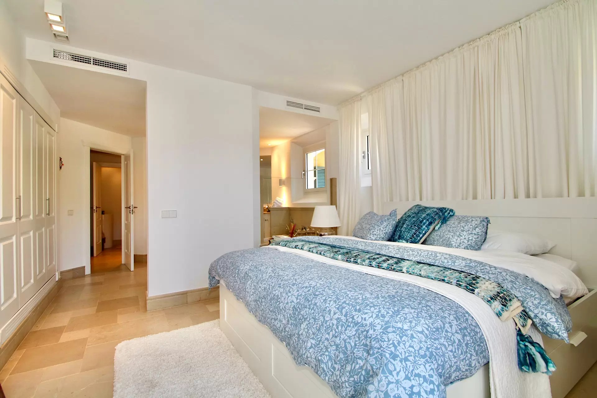 Port Andratx Mediterranean penthouse with guest apartment and stunning