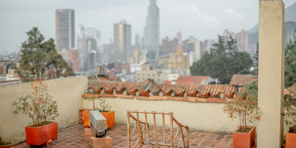 Which Overwater Bungalows Offer the Best Views? Top Destinations for Stunning Lagoon